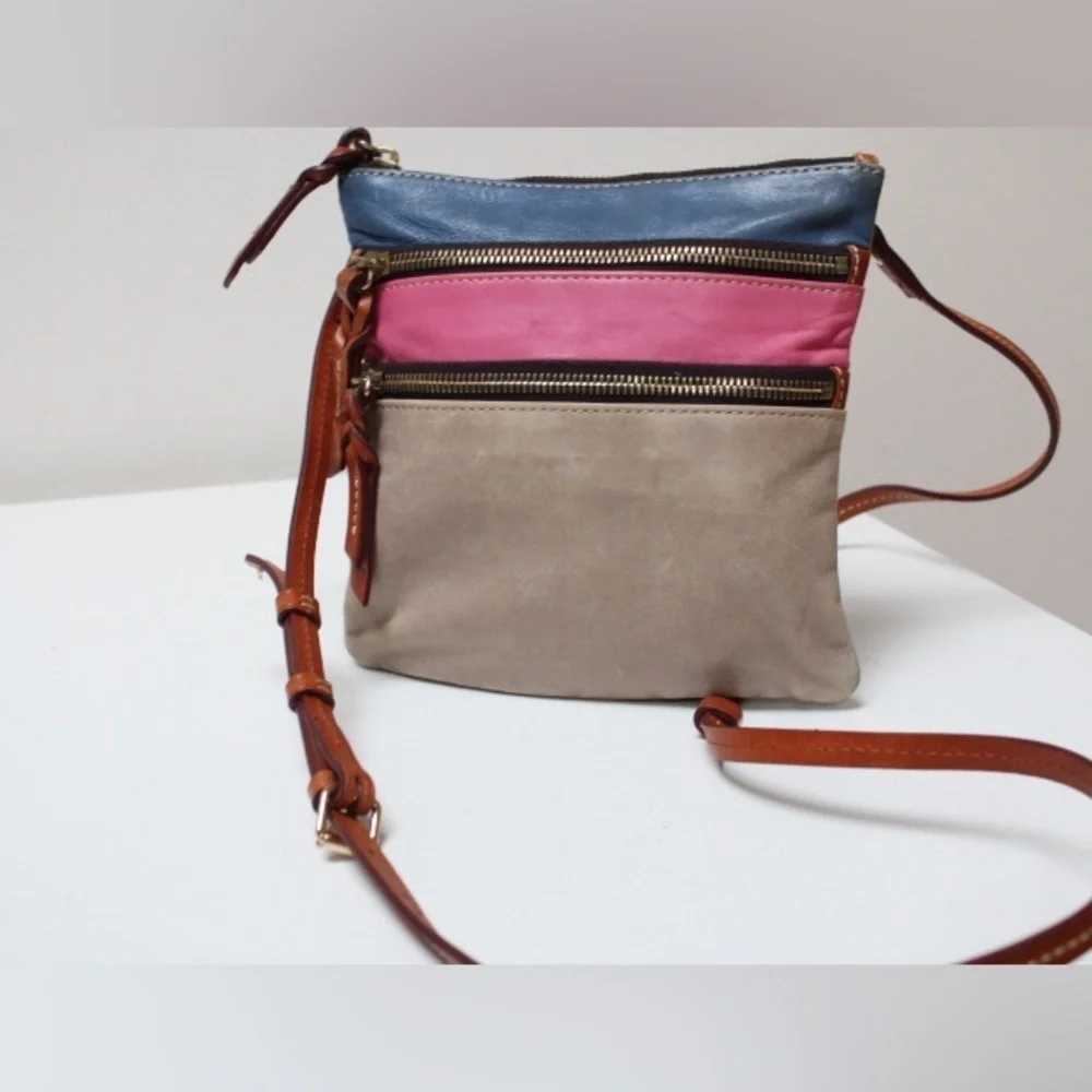 Dooney & Bourke north south cross body bag Genuine leather